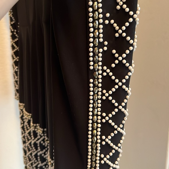Xscape dress long sleeve size 8 beading white & muted gold Balmain inspo - Picture 7 of 9